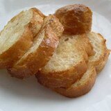 残ったフランスパンでおやつ（砂糖とバター）